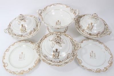 Lot 170 - Extensive collection of Chamberlains Worcester dinnerwares with gilt ornament and heraldic arms for the Mitchell family