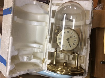 Lot 418 - Group vintage wall and mantle clocks