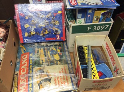 Lot 283 - Quantity puzzles, Meccano, dolls, china bears and other games etc