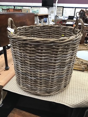 Lot 1076 - Large wicker basket, total height 54cm