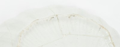 Lot 111 - Mid-18th century Bow porcelain fluted dish