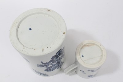 Lot 107 - 18th century Worcester blue and white porcelain mug and tankard