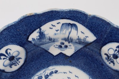 Lot 108 - Mid 18th century Bow blue and white porcelain dish