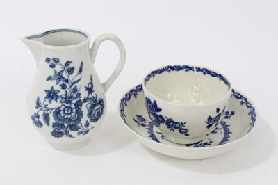 Lot 109 - 18th century Worcester blue and white porcelain tea bowl and saucer, and sparrowbeak