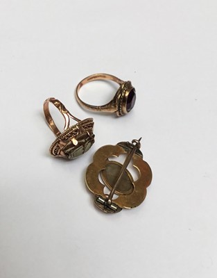 Lot 154 - Two gold dress rings and a Victorian gold brooch