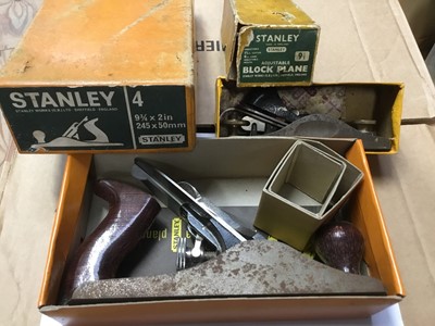 Lot 302 - Stanley No4 plane in original box & Stanley adjustable block plane in box (2)
