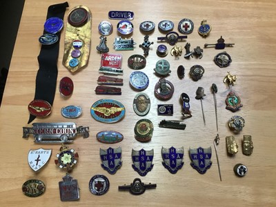 Lot 308 - Vintage badges -mostly enamel selection including 1932 Sydney Harbour Bridge, Woman's league of health and beauty, eastern Counties Buses, various railway, Golden shred and others