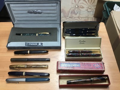 Lot 309 - Parker Duofold fountain pen in presentation box plus a selection of various fountain pens and pencils (qty)