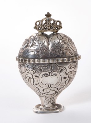 Lot 258 - 18th/19th century Continental heart shaped vessel