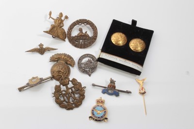 Lot 610 - Group of various military badges to include Royal Observer Corps cap badge, Sweetheart brooches and others