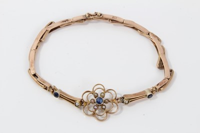 Lot 454 - Edwardian 9ct gold bracelet with sapphire and seed pearl openwork panel