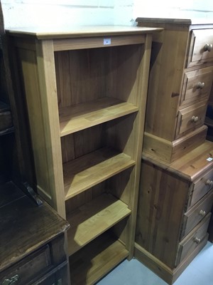 Lot 91 - Contemporary light oak open book case with four shelves to interior, 65cm in length, 150cm in height, 32cm in depth