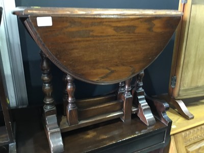 Lot 113 - Small oak drop leaf occasional table on turned legs, together with another similar occasional table