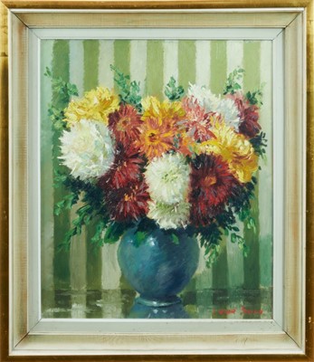 Lot 1113 - John Wynne-Morgan (1906-1991) oil on canvas - Still life of flowers in a vase