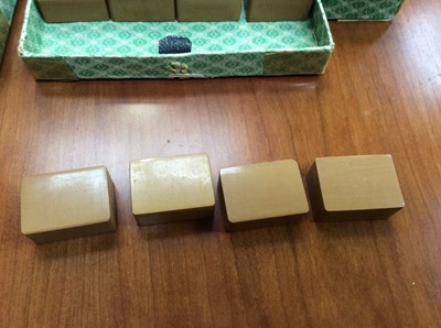 Lot 129 - Vintage mahjong set