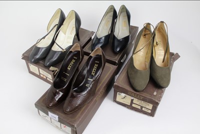 Lot 1754 - Ladies vintage leather British shoes Bally and Technic.  Brogues, Country courts and heels. Mixed sizes.