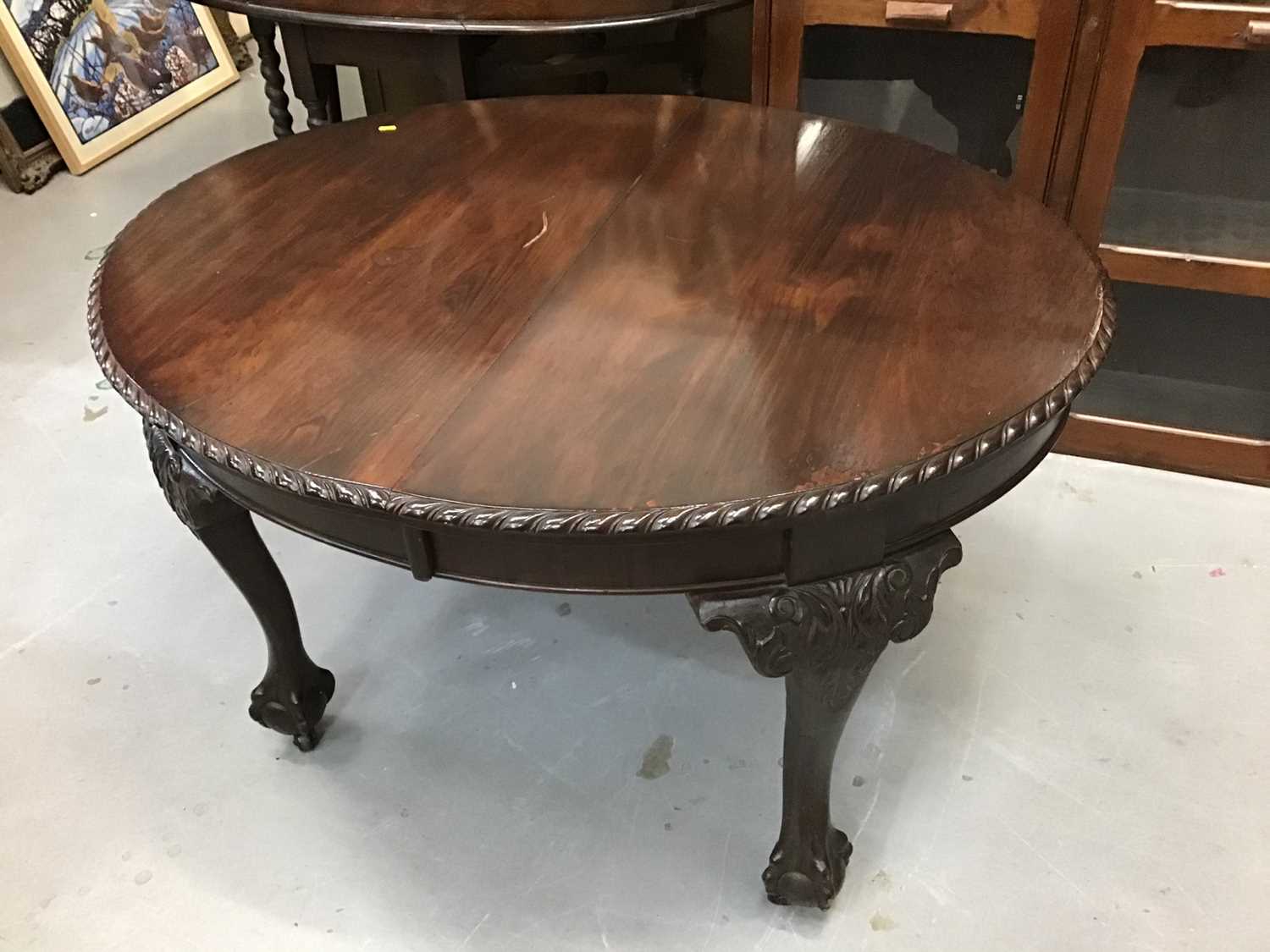 Lot 937 - Georgian- style Table and six chairs