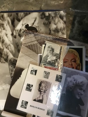 Lot 255 - Marilyn Monroe ephemera, calendar prints, postcards etc