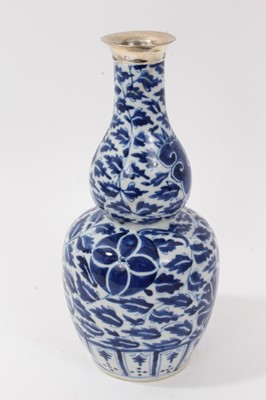 Lot 16 - 19th century Chinese porcelain blue and white double gourd shape vase