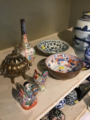 Lot 241 - Collection of Chinese ceramics to include 18th century Batavia ware bowl