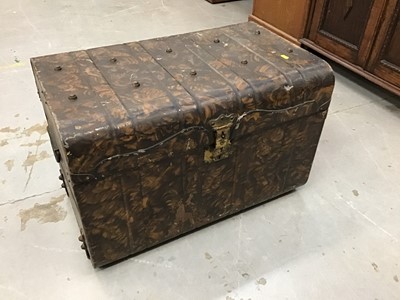 Lot 1015 - Victtorian scumbled tin trunk