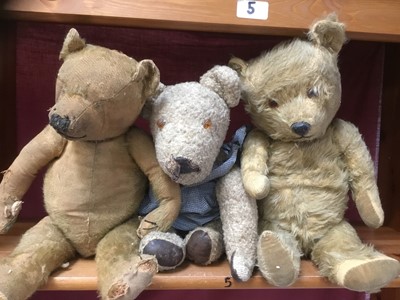 Lot 135 - Three antique teddy bears