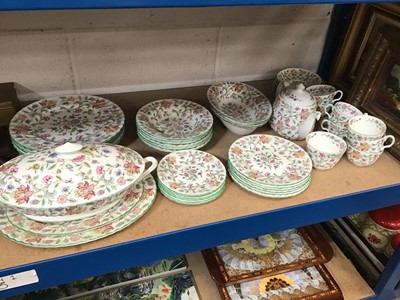 Lot 101 - Extensive Minton Haddon Hall dinner and tea service - six place setting with tureens