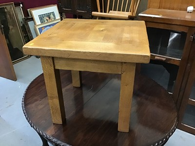 Lot 919 - Modern oak coffee table