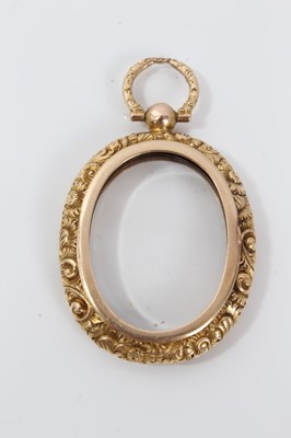 Lot 482 - Victorian gold locket