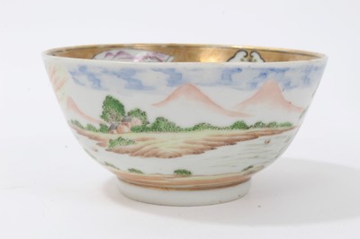 Lot 9 - Chinese porcelain items