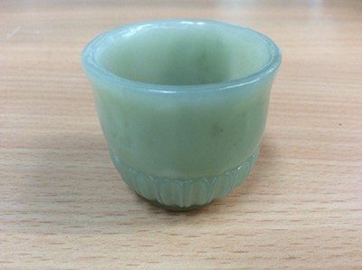 Lot 276 - Indian carved jade pot