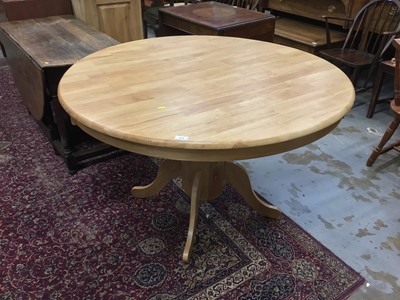 Lot 876 - Beech dining table with circular top on pedestal base