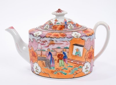 Lot 86 - New Hall teapot and cover