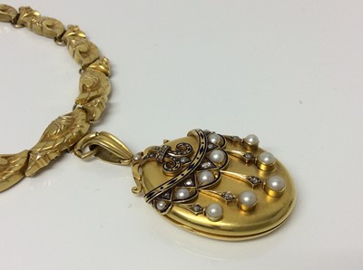 Lot 474 - 19th century gold locket and necklace, formerly the property of the late Mildred Shay