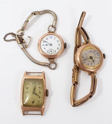 Lot 566 - Three 9ct gold cased wristwatches