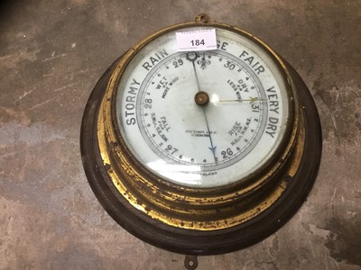 Lot 184 - Ships barometer