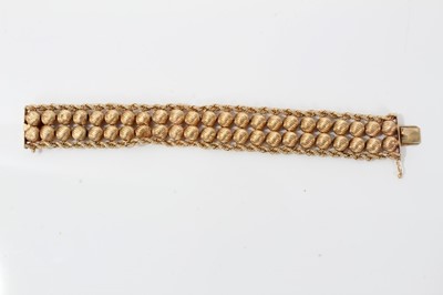 Lot 17 - 14ct gold bracelet with fancy spiral bead and rope twist links