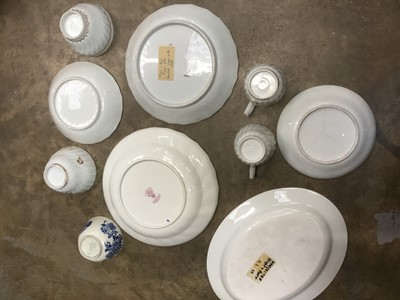 Lot 191 - Group of 18th century Worcester porcelain tea cups and dishes