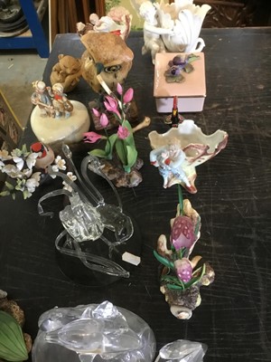 Lot 197 - Ceramics and glass collectables