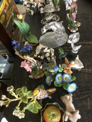 Lot 197 - Ceramics and glass collectables