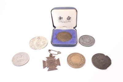 Lot 433 - G.B. - Mixed commemorative medallions, various grades & George III Silver Crown (N.B. poor condition) (7 items)