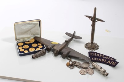 Lot 618 - Collection of assorted military badges and buttons together with a Trench Art Crucifix and model of a bomber (1 box)