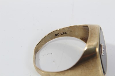 Lot 27 - 9ct gold gentlemen's signet ring and one other similar