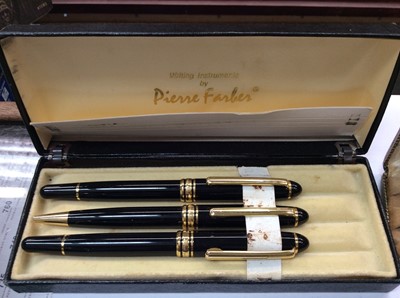 Lot 313 - Set of two Parker pens and set of three Pierre Farber pens, both cased