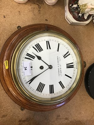 Lot 34 - Circular wall clock