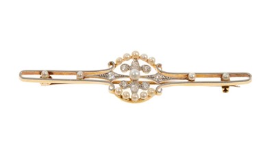 Lot 407 - Edwardian Belle Époque pearl and diamond brooch