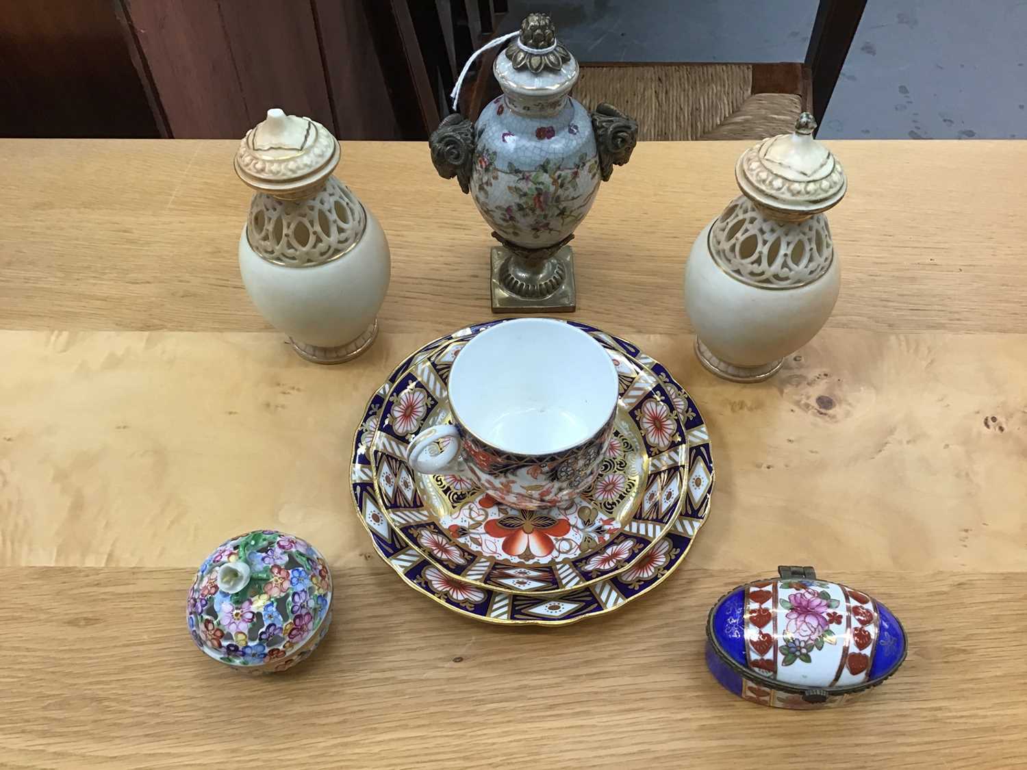 Lot 18 - Selection of decorative china to include Royal Crown Derby teacup and saucer, together with Herend floral potpourri scent trinket box,  and other named china