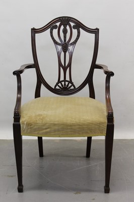 Lot 1242 - Good Hepplewhite style mahogany open elbow chair