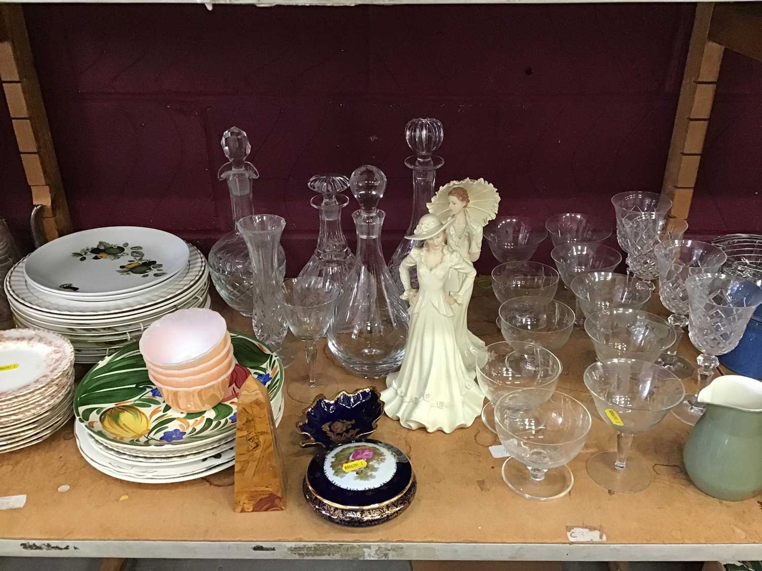 Lot 510 Collection of china and glassware, including