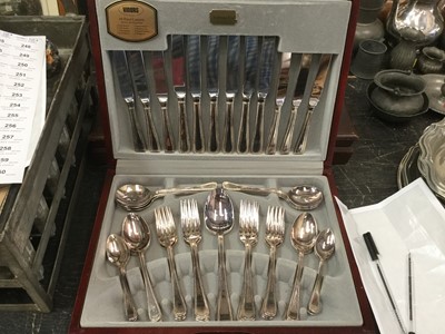 Lot 201 - Viners 44 piece canteen of silver plated cutlery for 6 place setting